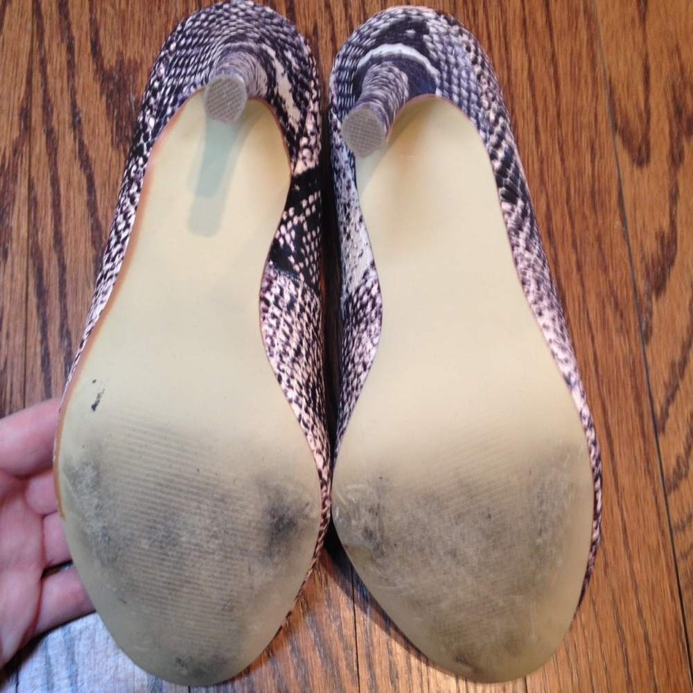 Shoemint Snakeskin Rosemary Heels Pumps - Picture 5 of 6